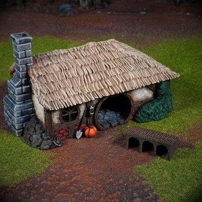Farm House - Halfling Farmstead - Wargaming Terrain (Conquest Creations)